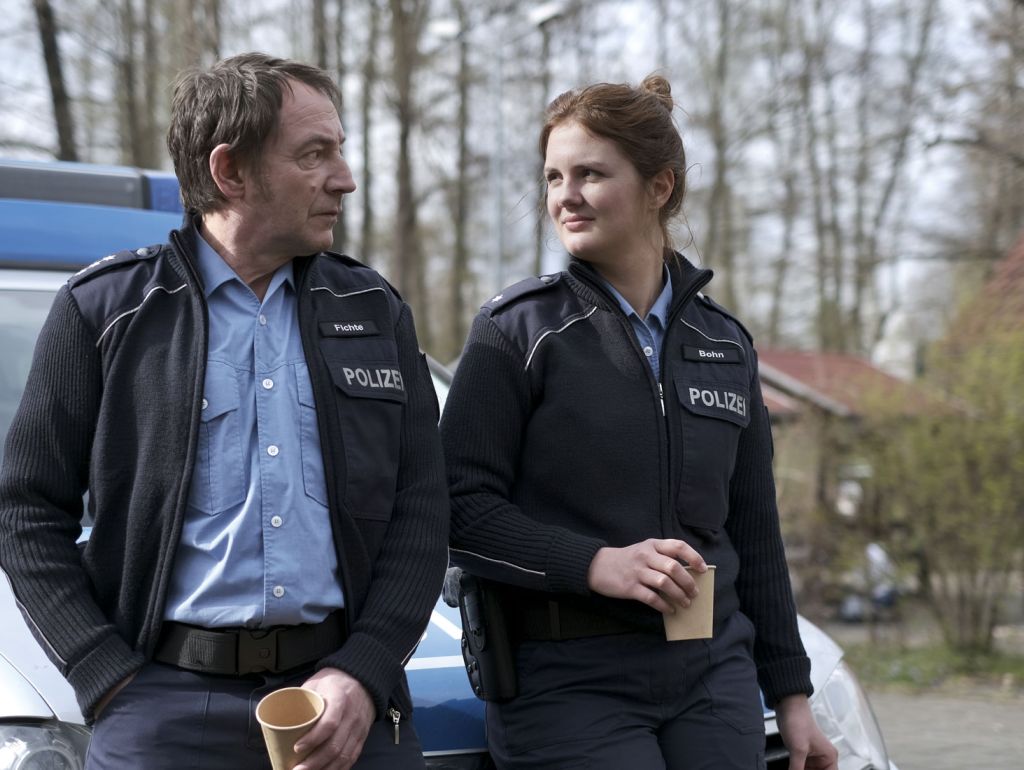 Schauspieler Thorsten Merten und Anila Stiegler in einer Szene aus dem Spreewald-Krimi