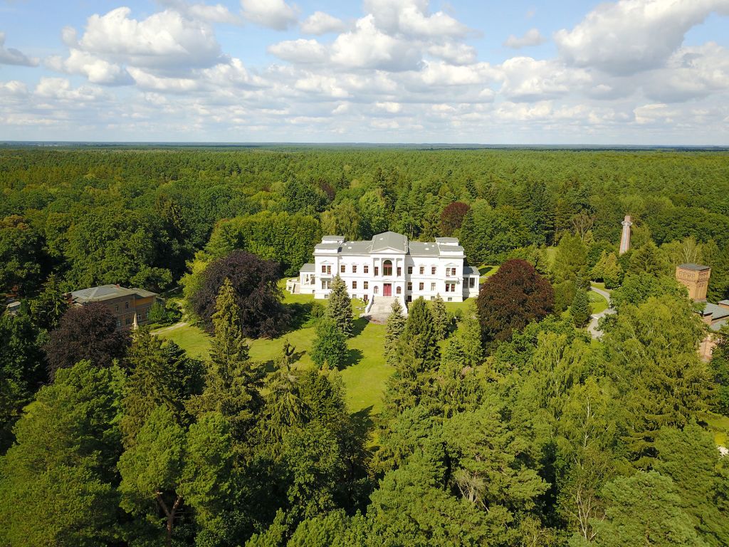 Schloss Sommerswalde, Aufnahme aus der Vogelperspektive